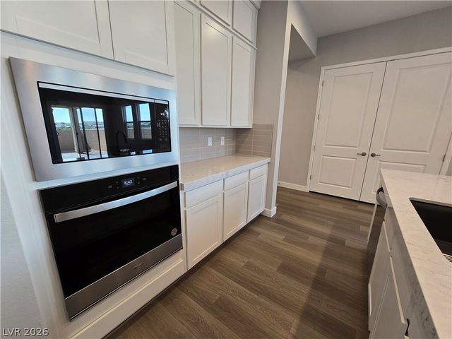 852 Weston Ridge Street, Henderson, NV 89011