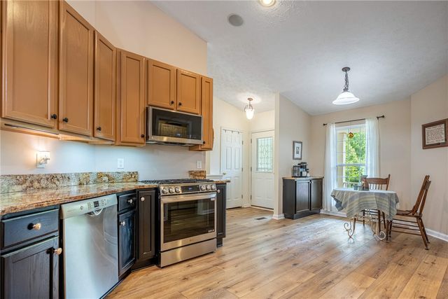 155 Keevers Point, Springboro, OH 45066