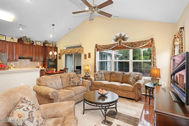 3 Clermont Court, Manchester, NJ 08759