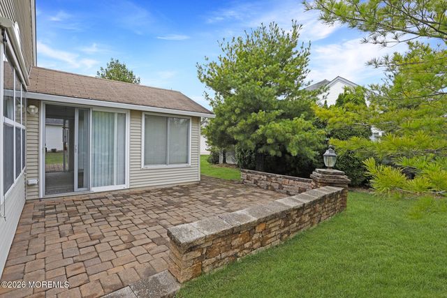3 Clermont Court, Manchester, NJ 08759
