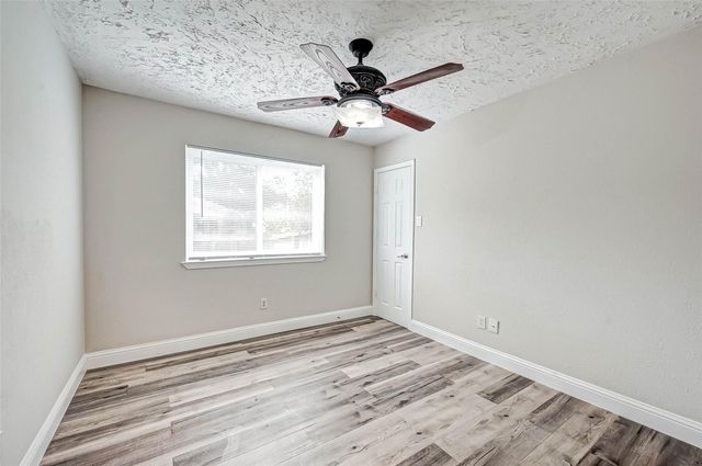 6802 Glenray Drive, Houston, TX 77084