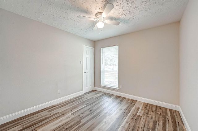 6802 Glenray Drive, Houston, TX 77084