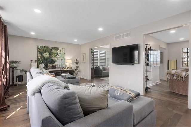 1005 N Morse Avenue, Liberty, MO 64068