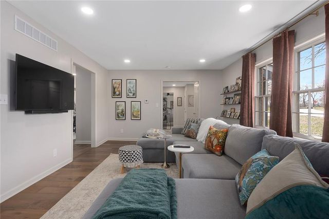 1005 N Morse Avenue, Liberty, MO 64068