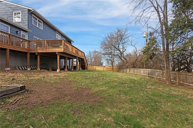 1005 N Morse Avenue, Liberty, MO 64068