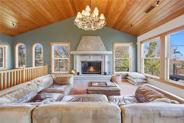 417 Emerald, Lake Arrowhead, CA 92352