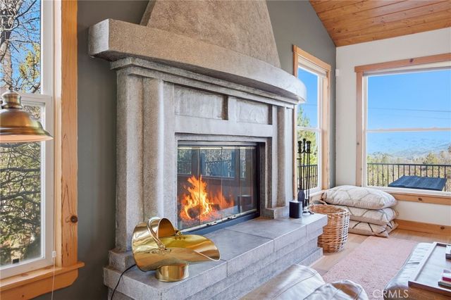 417 Emerald, Lake Arrowhead, CA 92352