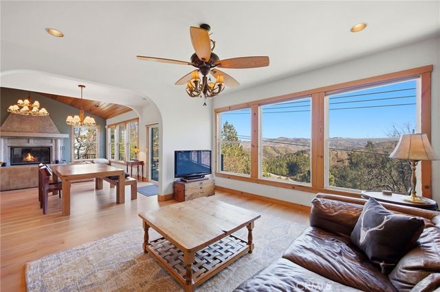 417 Emerald, Lake Arrowhead, CA 92352