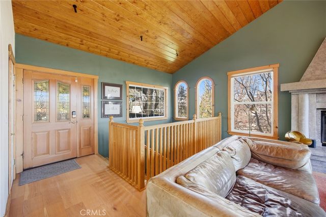 417 Emerald, Lake Arrowhead, CA 92352