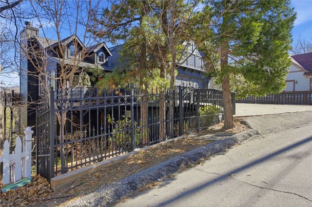 417 Emerald, Lake Arrowhead, CA 92352