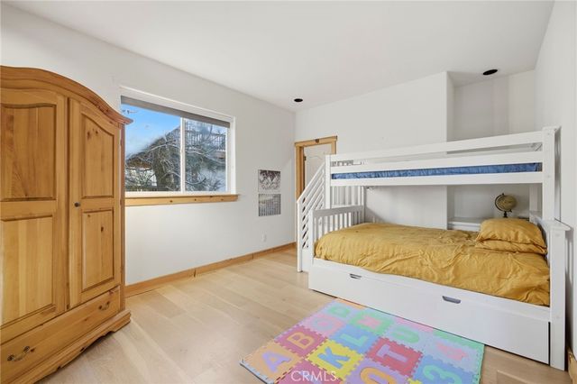 417 Emerald, Lake Arrowhead, CA 92352