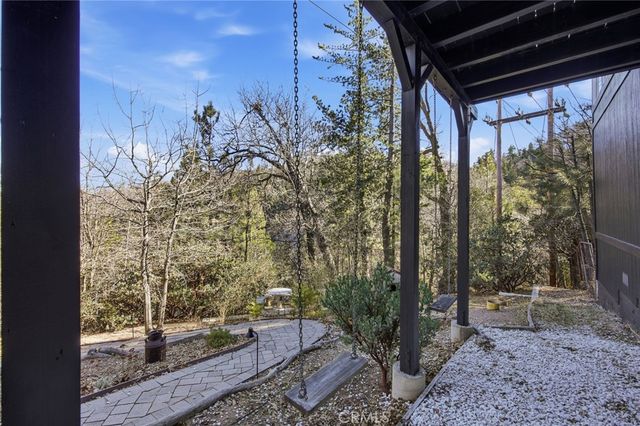 417 Emerald, Lake Arrowhead, CA 92352