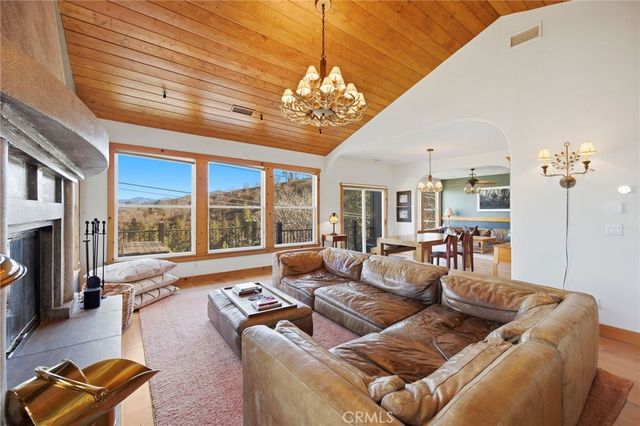 417 Emerald, Lake Arrowhead, CA 92352