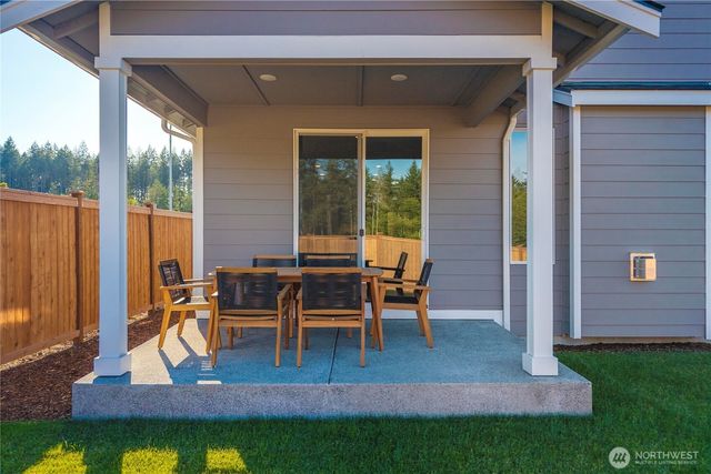 3923 Flat Top Drive, Bremerton, WA 98312