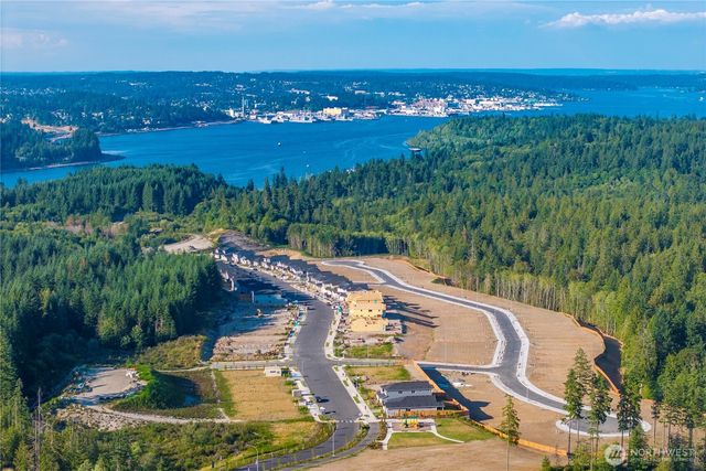 3923 Flat Top Drive, Bremerton, WA 98312