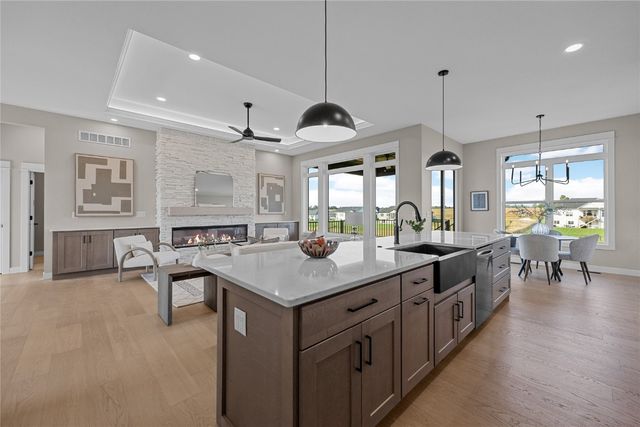 5556 Silver Rock Drive, Marion, IA 52302