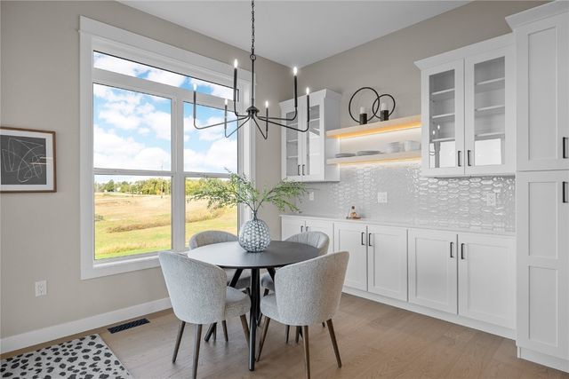 5556 Silver Rock Drive, Marion, IA 52302