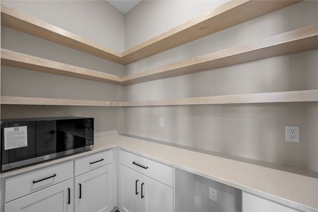 5556 Silver Rock Drive, Marion, IA 52302