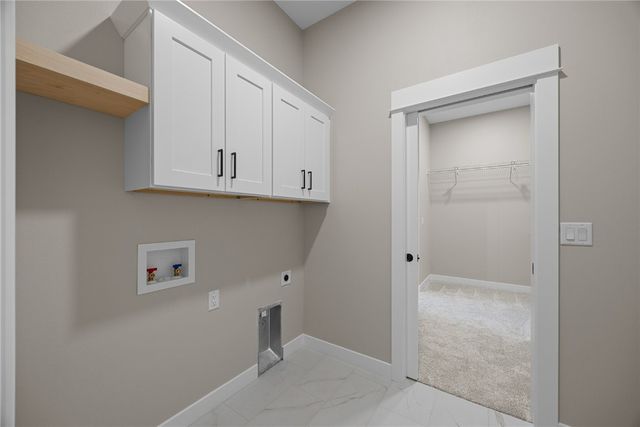 5556 Silver Rock Drive, Marion, IA 52302