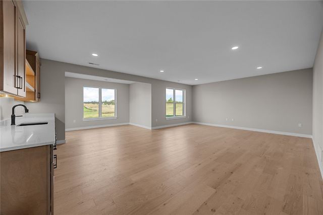 5556 Silver Rock Drive, Marion, IA 52302