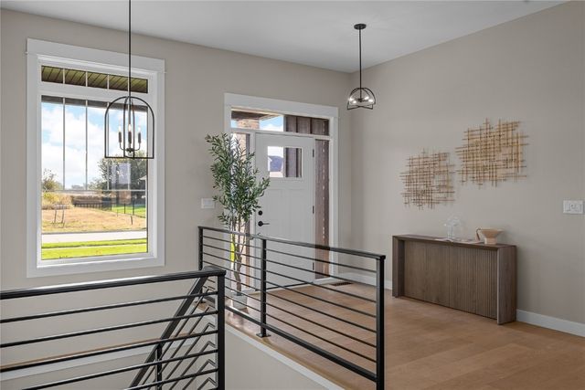 5556 Silver Rock Drive, Marion, IA 52302