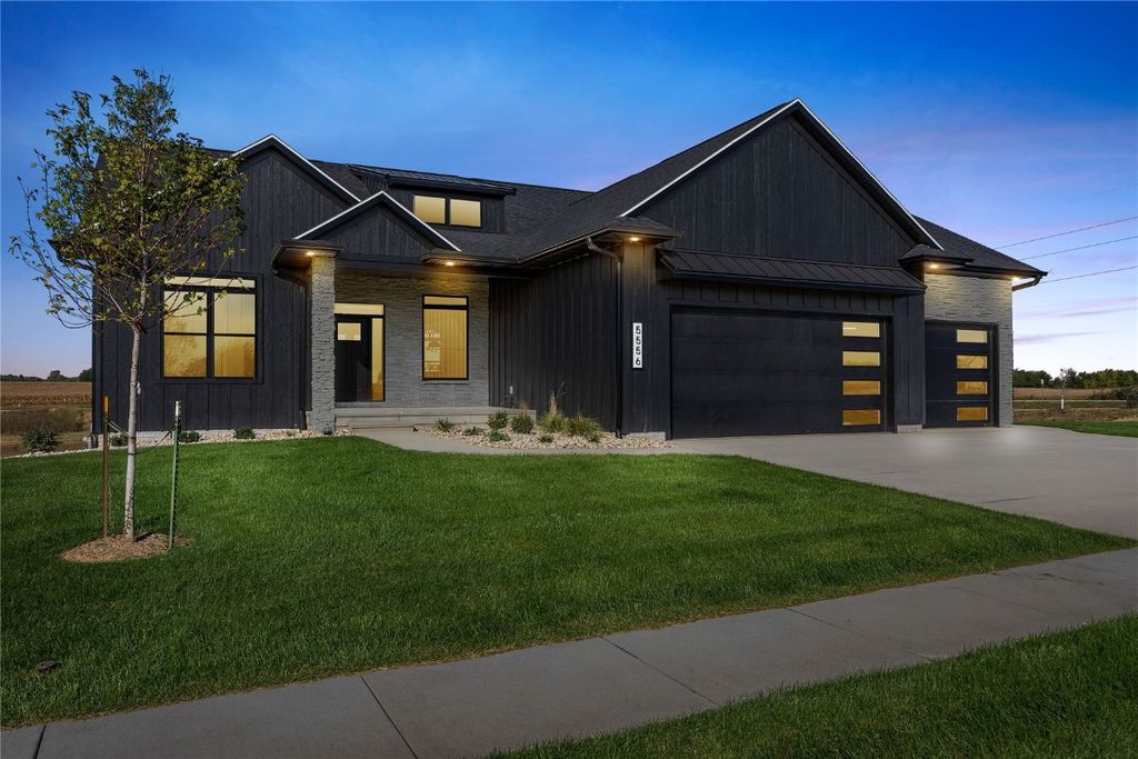 5556 Silver Rock Drive, Marion, IA 52302