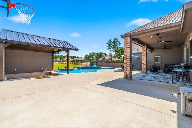 16465 Stonewall Street, Conroe, TX 77303