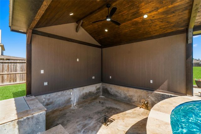 16465 Stonewall Street, Conroe, TX 77303