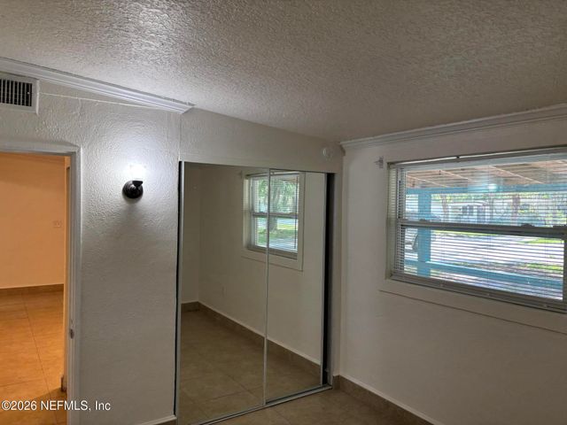 1824 S BROOKVIEW Drive S, Jacksonville, FL 32246