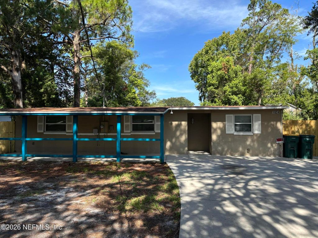1824 S BROOKVIEW Drive S, Jacksonville, FL 32246