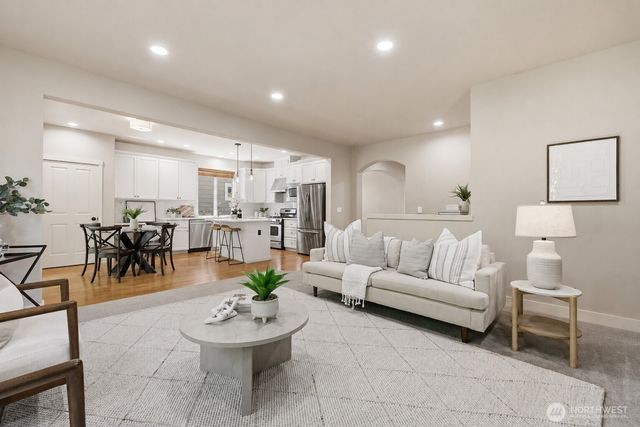 8642 NE 123rd Place, Kirkland, WA 98034
