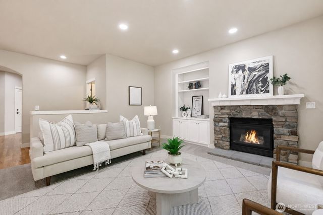 8642 NE 123rd Place, Kirkland, WA 98034