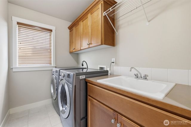 8642 NE 123rd Place, Kirkland, WA 98034