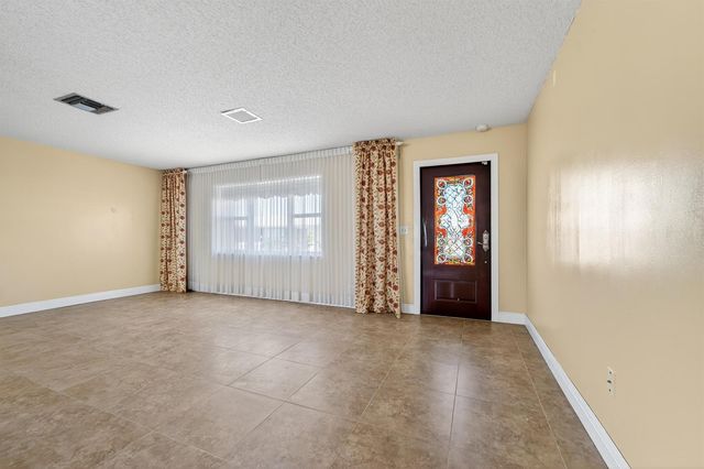 1708 SW 21st Street SW, Boynton Beach, FL 33426
