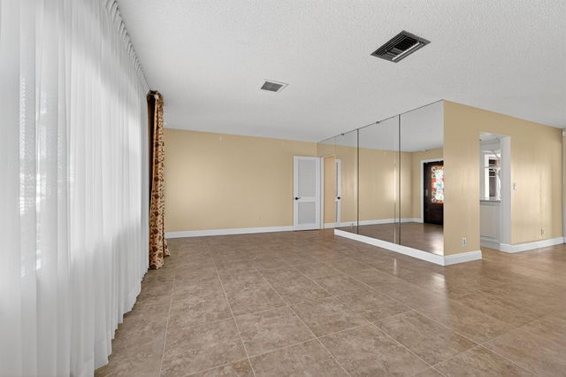 1708 SW 21st Street SW, Boynton Beach, FL 33426
