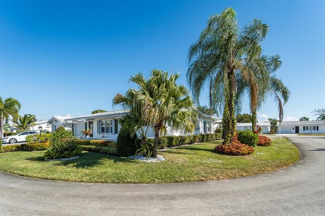 1708 SW 21st Street SW, Boynton Beach, FL 33426