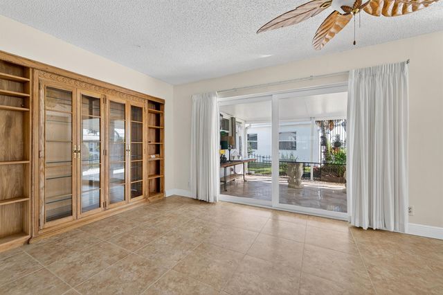 1708 SW 21st Street SW, Boynton Beach, FL 33426