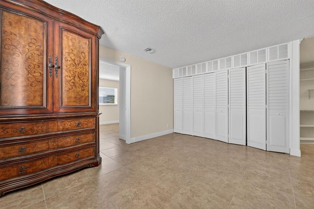 1708 SW 21st Street SW, Boynton Beach, FL 33426