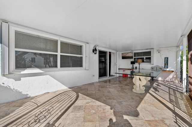 1708 SW 21st Street SW, Boynton Beach, FL 33426