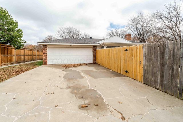 4204 ROXTON Drive, Amarillo, TX 79109