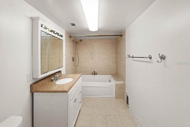 6870 PARKSIDE DRIVE, New Port Richey, FL 34653