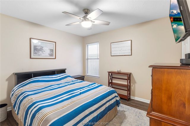 1702 Kingsgate Drive, Bryan, TX 77807