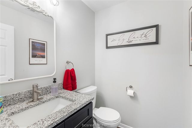 1702 Kingsgate Drive, Bryan, TX 77807