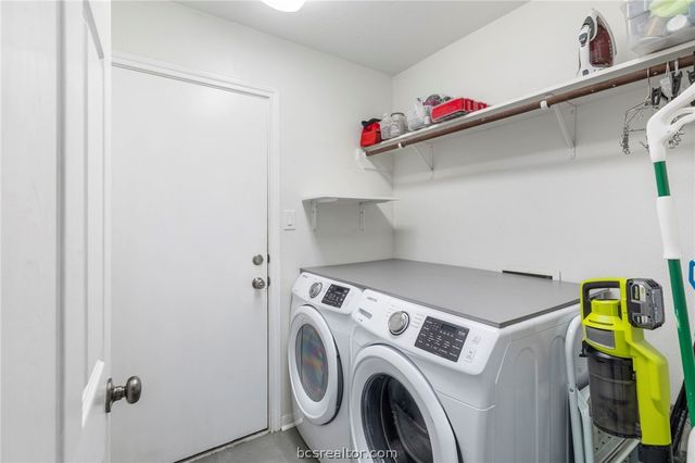 1702 Kingsgate Drive, Bryan, TX 77807