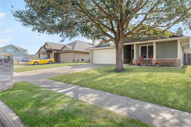 1702 Kingsgate Drive, Bryan, TX 77807