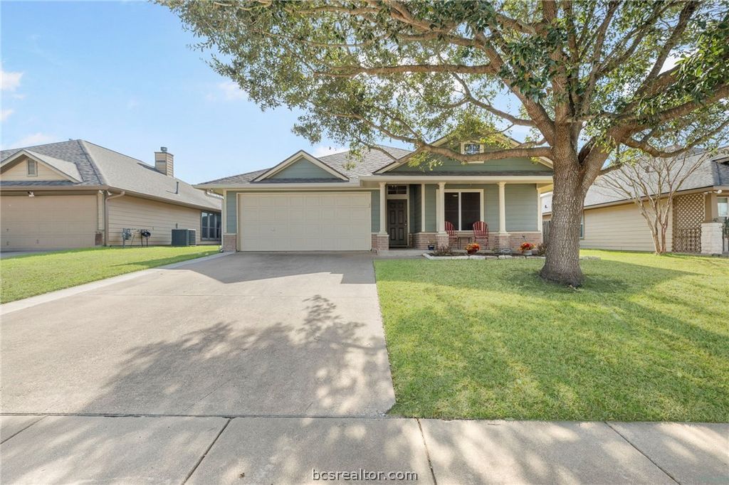 1702 Kingsgate Drive, Bryan, TX 77807