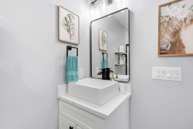 4870 State Route 316 W, Ashville, OH 43103