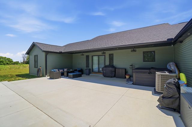 4870 State Route 316 W, Ashville, OH 43103