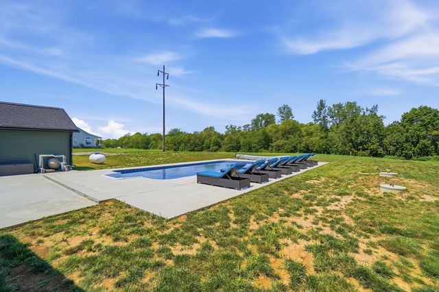 4870 State Route 316 W, Ashville, OH 43103
