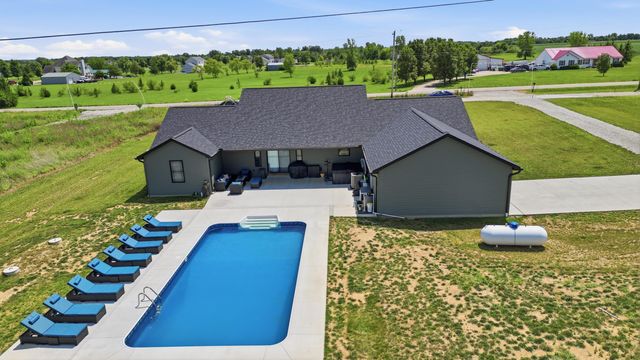 4870 State Route 316 W, Ashville, OH 43103